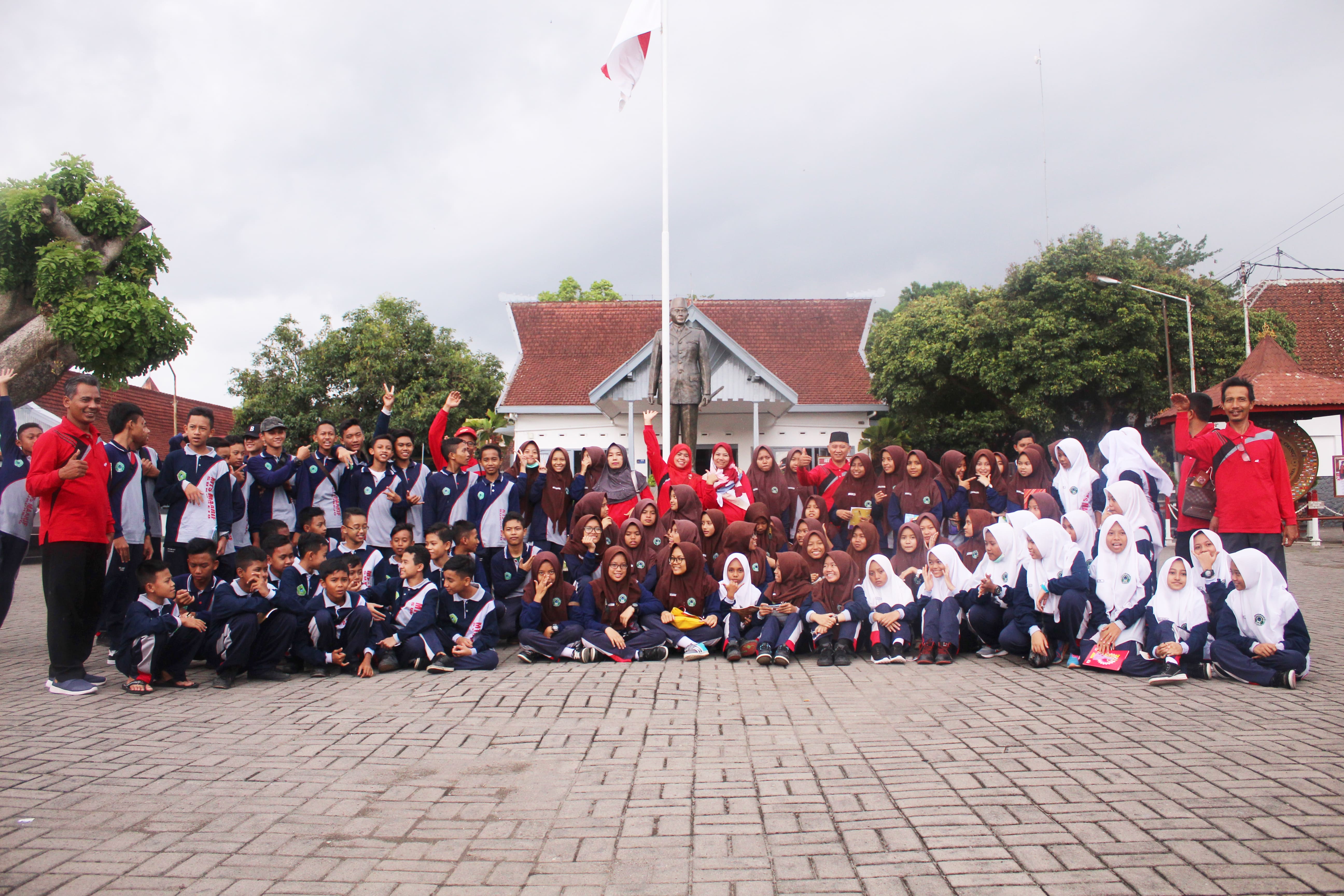 Banner Sekolah